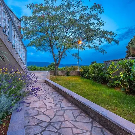 アパート - The View